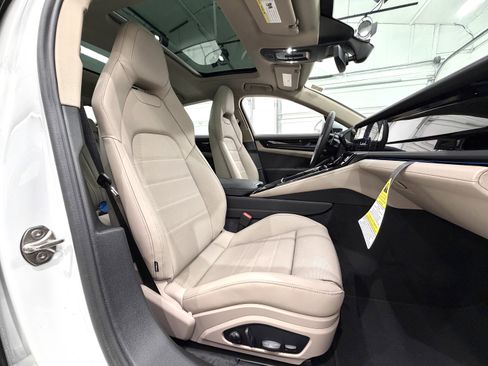 New 2026 Porsche Panamera image 23