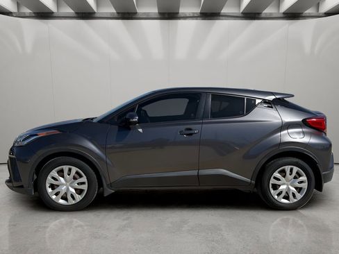 Used 2021 Toyota C-HR LE image 2