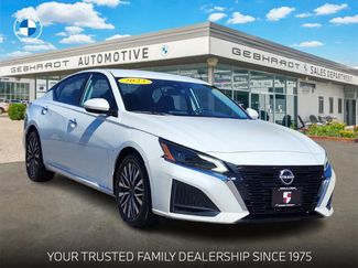 Used 2023 Nissan Altima 2.5 SV video 1