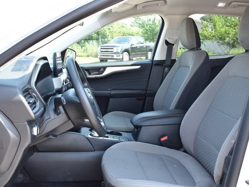 Used 2022 Ford Escape SE FWD image 7