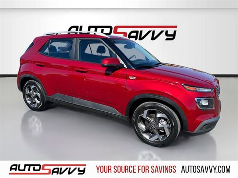 Used 2025 Hyundai Venue SEL image 1