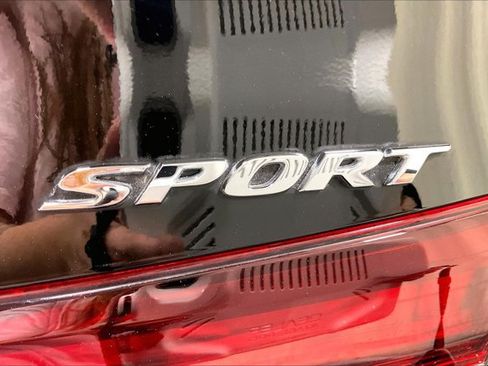 Used 2025 Honda Civic Sport image 8