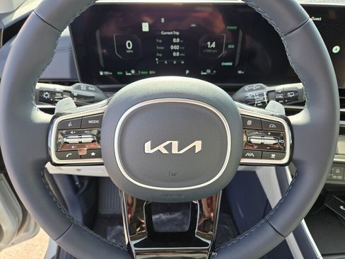 New 2026 Kia Carnival SX Prestige image 12