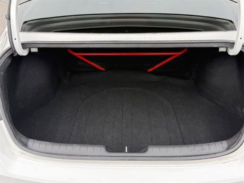 Used 2022 Hyundai Elantra N image 9