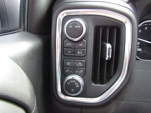 Used 2022 GMC Sierra 1500 SLE image 21
