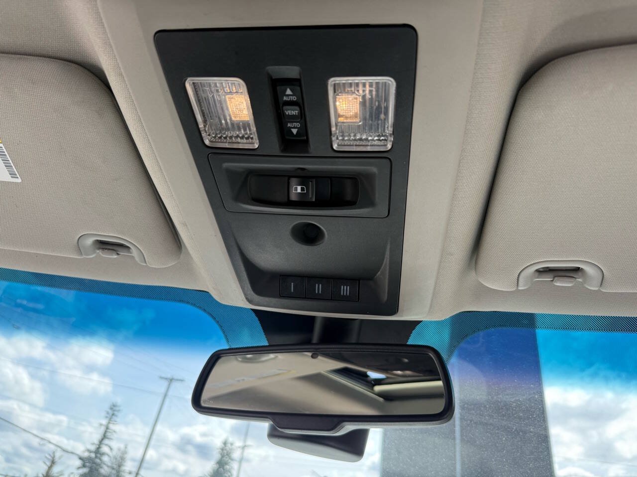 Used 2015 RAM 2500 Limited AWD/4WD image 29