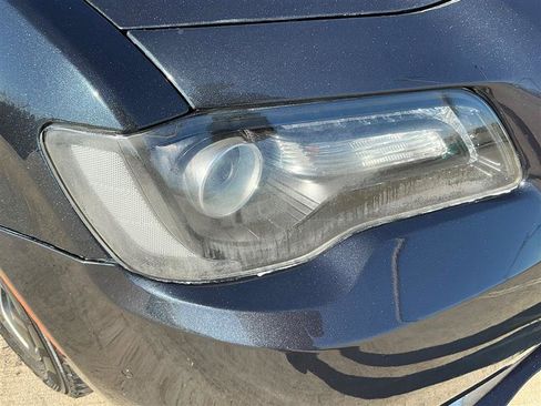 Used 2018 Chrysler 300 S w/ 300S Premium Group image 16