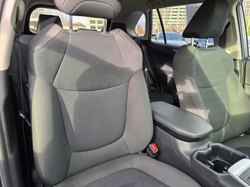 Used 2023 Toyota RAV4 LE image 11
