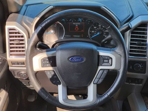 Used 2017 Ford F250 Lariat w/ Lariat Ultimate Package AWD/4WD image 25