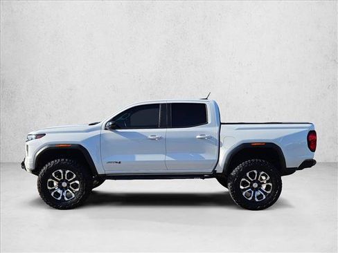 Used 2023 GMC Canyon AT4 w/ AT4 Premium Package AWD/4WD image 9