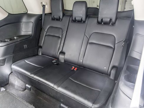 Used 2022 Nissan Pathfinder SL w/ Lighting Package (N92) FWD image 35