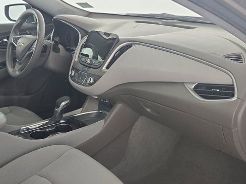 Used 2022 Chevrolet Malibu LT FWD image 34