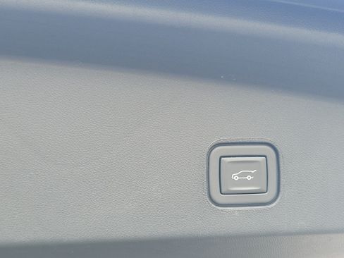 Used 2024 Cadillac Lyriq Sport RWD image 11