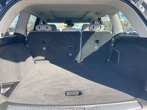 Used 2022 Jeep Grand Cherokee Overland image 12