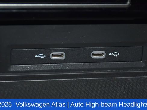 Used 2025 Volkswagen Atlas SE image 17