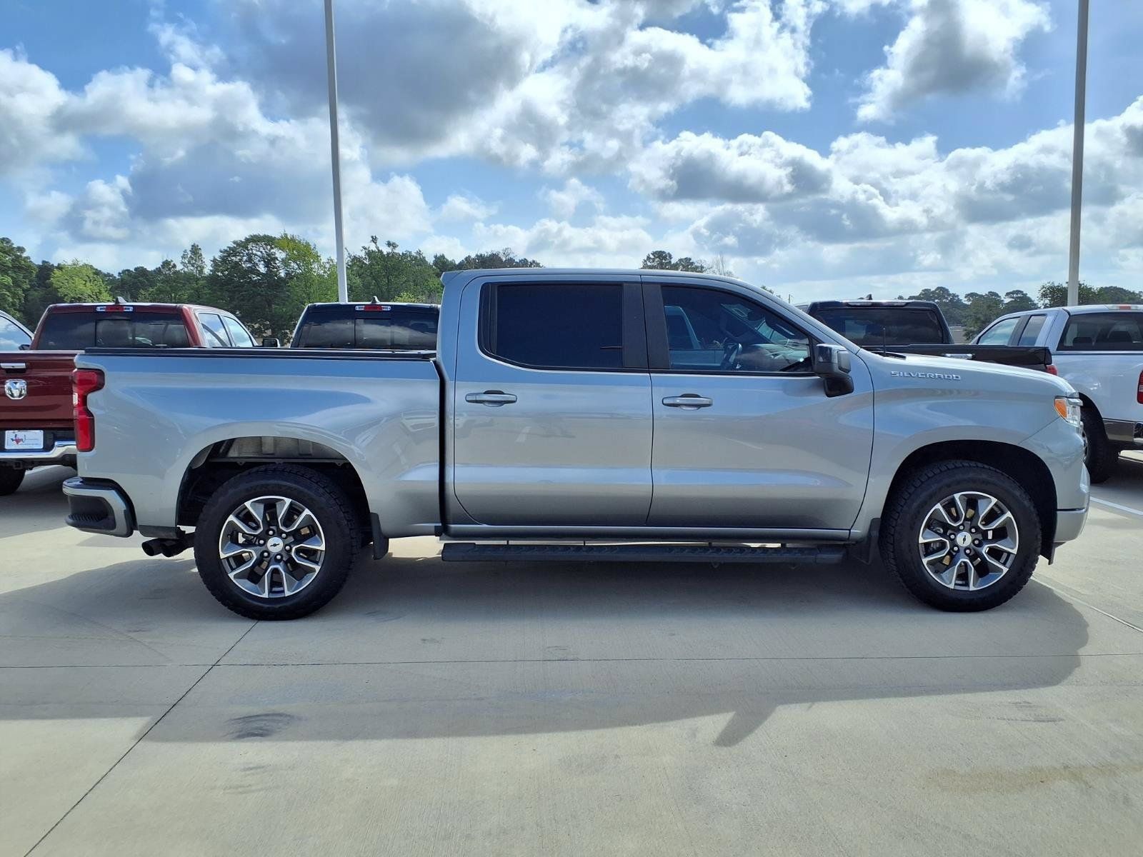 Used 2025 Chevrolet Silverado 1500 RST w/ Convenience Package II AWD/4WD image 5