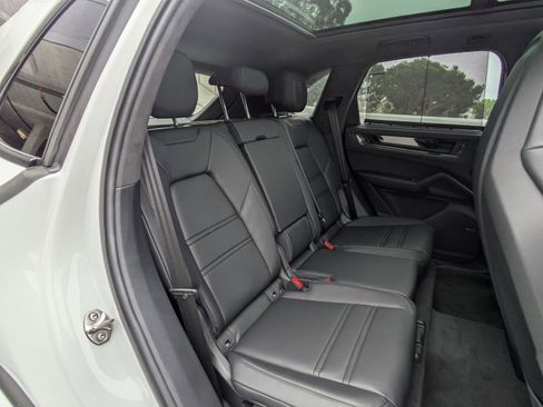 New 2025 Porsche Cayenne GTS image 24