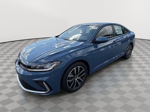 New 2025 Volkswagen Jetta SE image 3