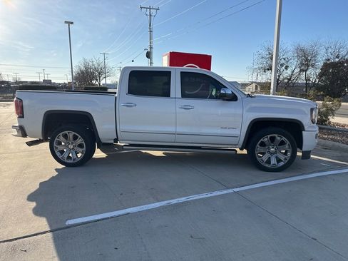 Used 2018 GMC Sierra 1500 Denali w/ Denali Ultimate Package image 2