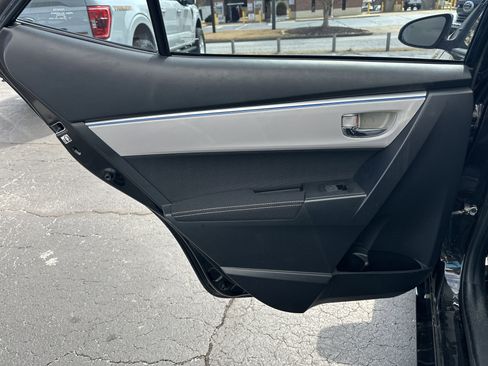 Used 2015 Toyota Corolla LE image 22