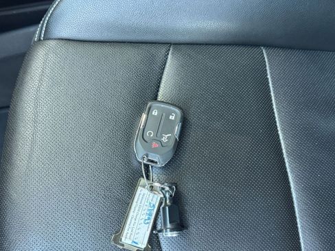 Used 2024 GMC Terrain SLT image 21