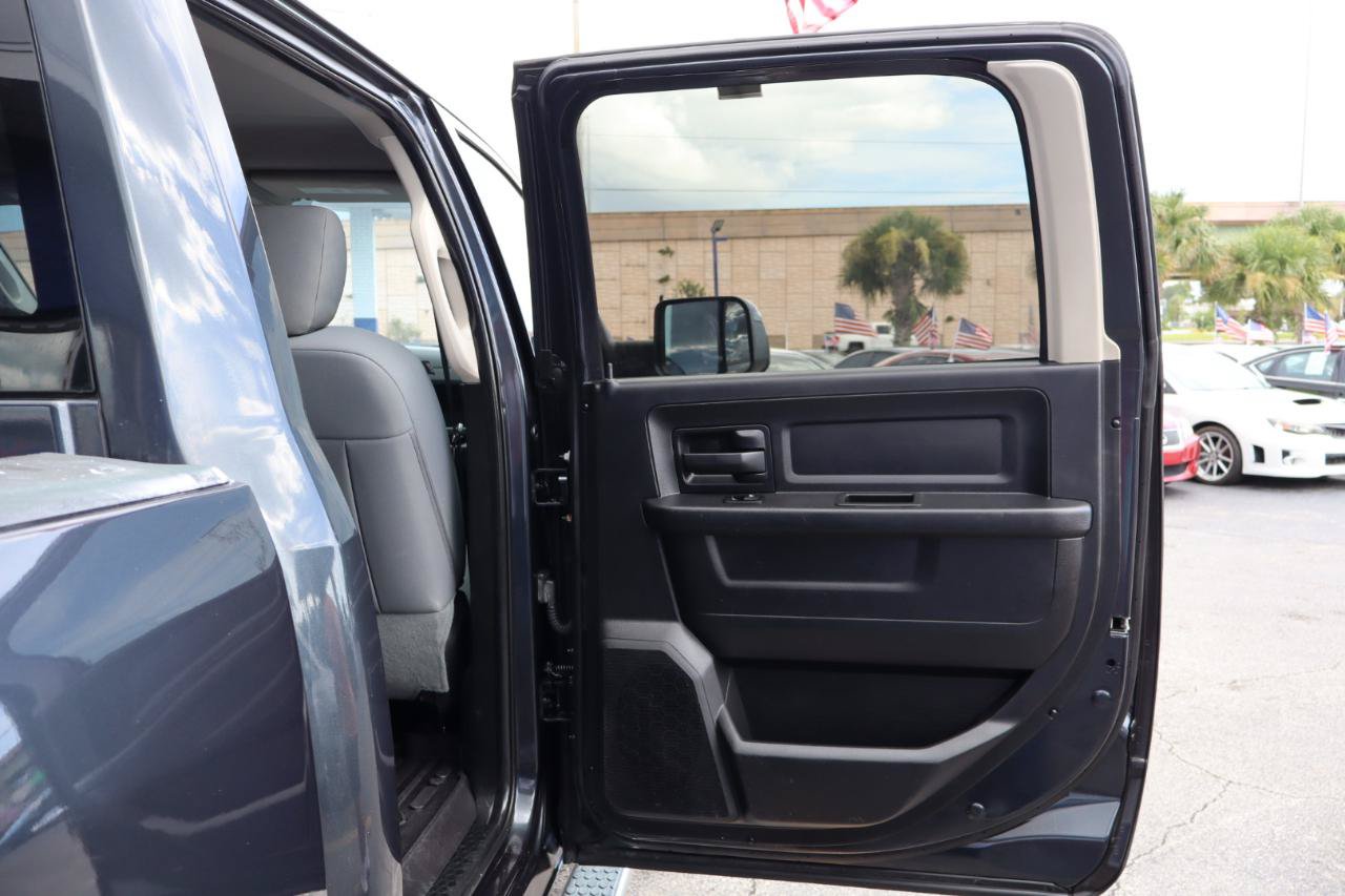 Used 2016 RAM 1500 Express RWD image 20