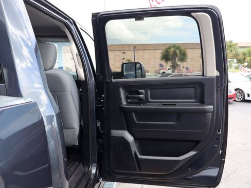 Used 2016 RAM 1500 Express RWD image 20