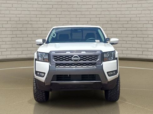 Certified 2025 Nissan Frontier SV w/ SV Convenience Package RWD image 2