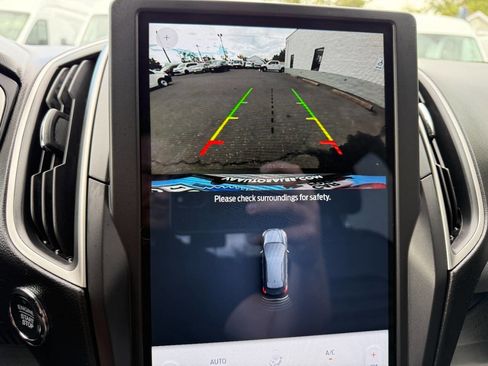 Used 2021 Ford Edge SEL w/ Cargo Accessory Package image 21