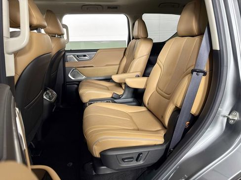 Used 2025 INFINITI QX80 Sensory AWD/4WD image 31