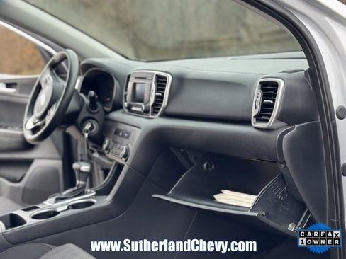 Used 2019 Kia Sportage LX image 17