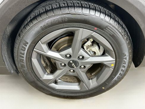 Used 2025 Kia K4 FWD image 11