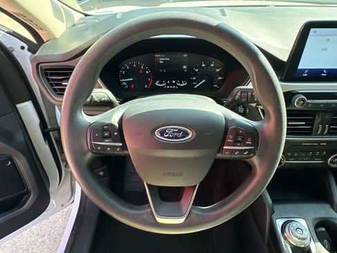 Used 2020 Ford Escape SE FWD image 13