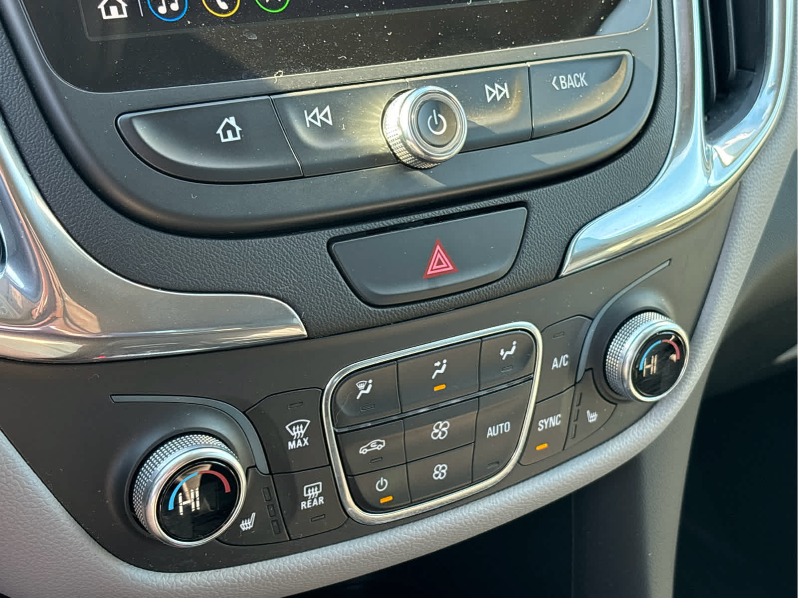 Certified 2020 Chevrolet Equinox LT FWD image 18