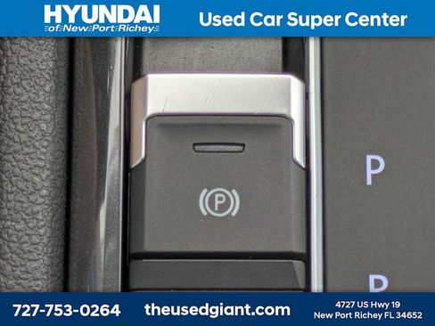Used 2021 Volkswagen Tiguan SE w/ Panoramic Sunroof Package FWD image 30