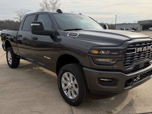 New 2026 RAM 2500 Big Horn AWD/4WD image 14