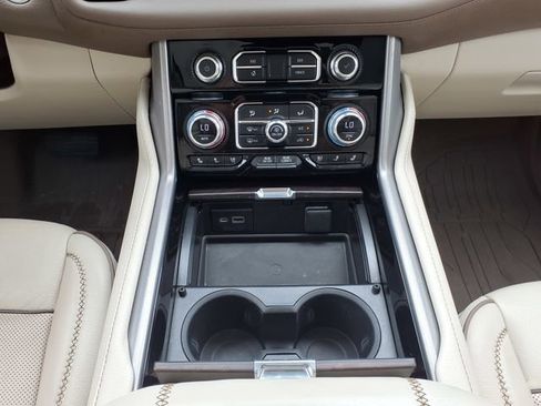 Used 2023 GMC Yukon Denali RWD image 29