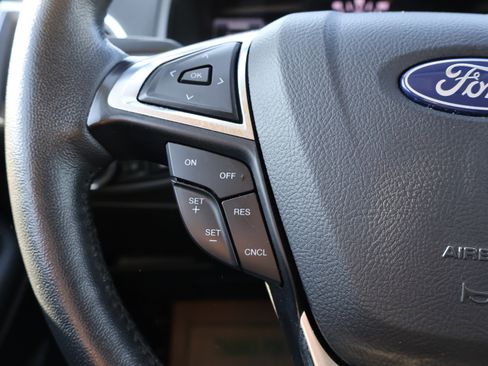 Used 2024 Ford Edge Titanium image 32