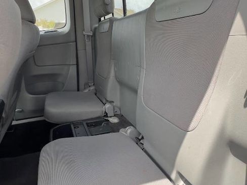 Used 2012 Toyota Tacoma 4x4 Access Cab V6 w/ Convenience Pkg image 13