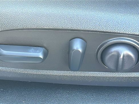 Certified 2022 GMC Acadia Denali w/ Denali Ultimate Package image 28