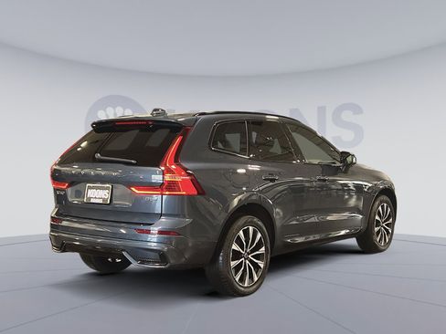 Used 2023 Volvo XC60 B5 Plus w/ Climate Package image 7
