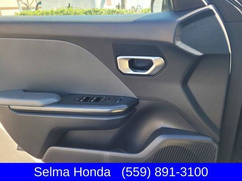 Used 2025 Kia K4 LXS image 13