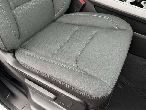 New 2026 RAM 1500 4x4 Crew Cab image 16