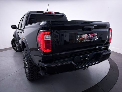 Used 2023 GMC Canyon AT4 w/ AT4 Premium Package AWD/4WD image 5