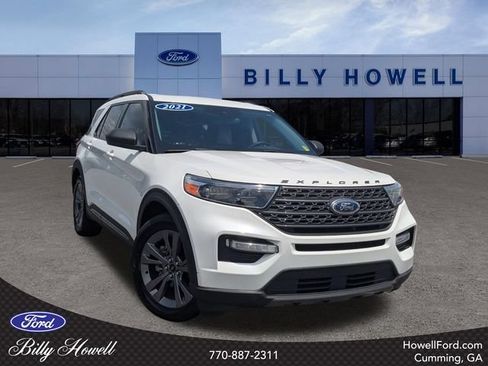 Certified 2021 Ford Explorer XLT w/ Equipment Group 202A RWD image 1