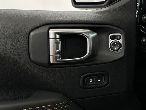 New 2025 Jeep Gladiator Sport w/ Premium Package image 28