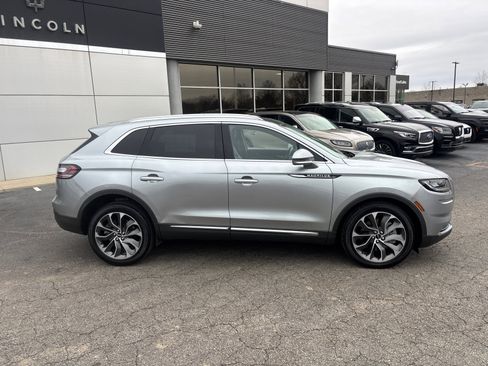 Certified 2022 Lincoln Nautilus Reserve w/ Cargo Utility Package image 8