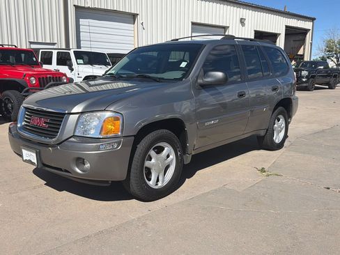 Used 2005 GMC Envoy SLE w/ Sle Preferred Equipment Group AWD/4WD image 1