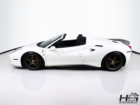 Used 2018 Ferrari 488 Spider RWD image 23