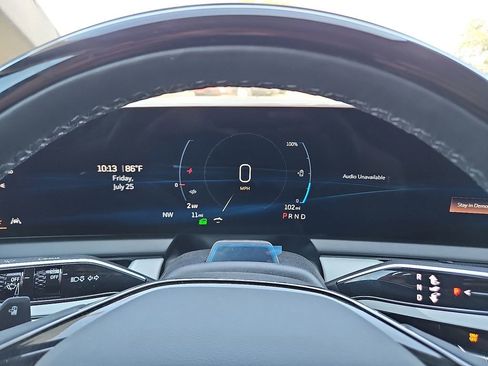 New 2025 Cadillac Optiq Sport 1 w/ LPO, ONYX Package image 18